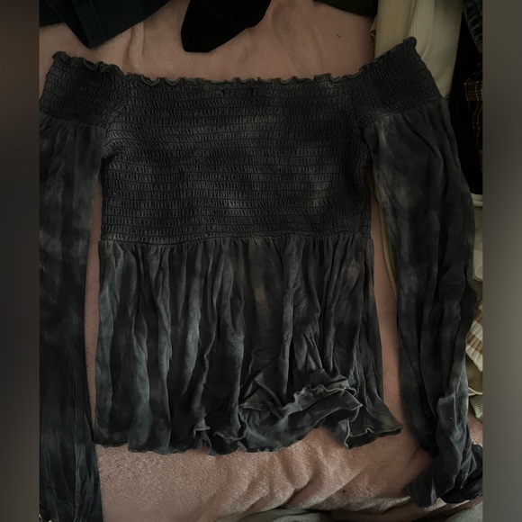 Off the shoulder top - Picture 1 of 2